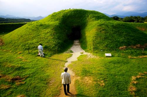 鬼の窟遺跡は祭壇のよう