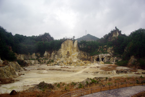 泉山磁石場は歴史の風景